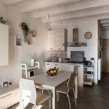 Apartman Cherubino 2 - Dreizimmerwohnung Mit Pool Und Terrasse By Interhome Parzanica